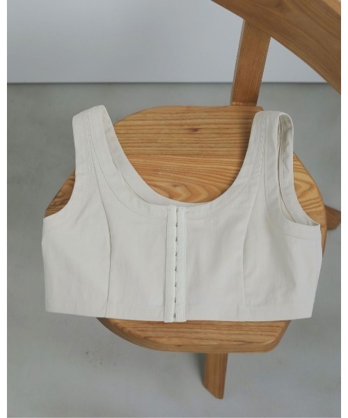 anuke(アンヌーク)の「Twill Hook Bustier(その他トップス・レディース・アイボリー/ブラック・FREE)」の12枚目の写真