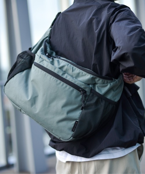 Snow Peak（スノーピーク）の「Everyday Use Middle Shoulder Bag ショルダーバッグ（ショルダーバッグ・メンズ・グレー/オリーブ/ブラック・ONE SIZE）」の13枚目の写真
