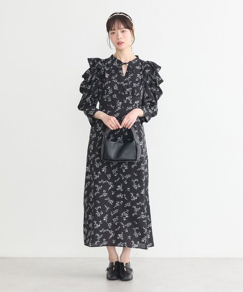 セール】ラッフルショルダーフラワーワンピース（ワンピース