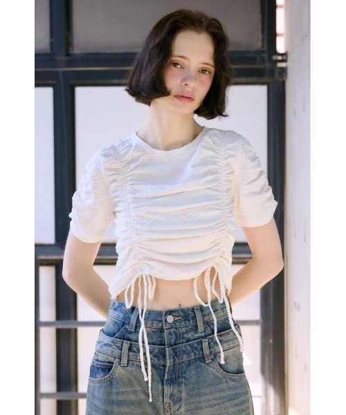 SLY(スライ)の「SHIRRING CUT TOPS シャーリング カット トップス 夏服 半袖(Tシャツ/カットソー・レディース・オフホワイト/ブラック/ライトブルー・FREE)」の13枚目の写真