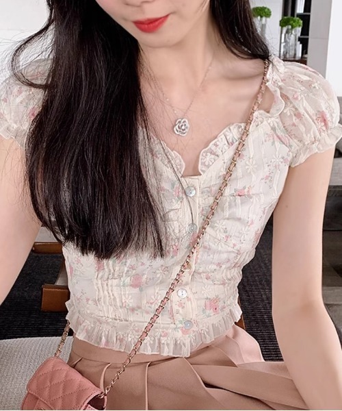 gossip!ロサンゼルス(ゴシップロサンゼルス)の「Y2K風 【夏新作】レトロ 小花柄レース パフスリーブ トップス(Tシャツ/カットソー・レディース・オフホワイト・FREE)」の6枚目の写真