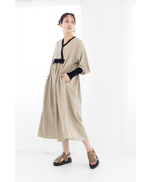 OSMOSIS（オズモーシス）の「切替ギャザーワンピース（ワンピース・レディース・その他/ベージュ/ブラック・ONE SIZE）」の5枚目の写真