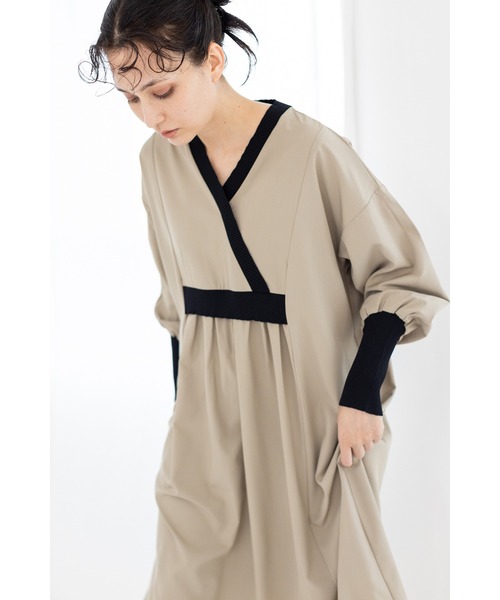 OSMOSIS（オズモーシス）の「切替ギャザーワンピース（ワンピース・レディース・その他/ベージュ/ブラック・ONE SIZE）」の10枚目の写真