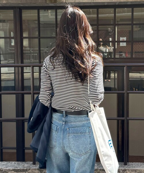 fredy emue(フレディエミュ)の「ハイツイストコットンコンパクトロンTシャツ(Tシャツ/カットソー・レディース・ホワイト系その他/イエロー/ブラック/グレイッシュベージュ/オフホワイト・38)」の19枚目の写真