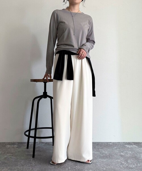 fredy emue(フレディエミュ)の「ハイツイストコットンコンパクトロンTシャツ(Tシャツ/カットソー・レディース・ホワイト系その他/イエロー/ブラック/グレイッシュベージュ/オフホワイト・38)」の22枚目の写真