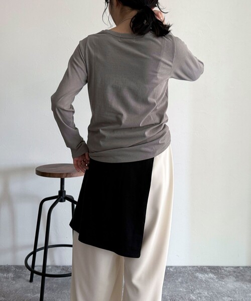 fredy emue(フレディエミュ)の「ハイツイストコットンコンパクトロンTシャツ(Tシャツ/カットソー・レディース・ホワイト系その他/イエロー/ブラック/グレイッシュベージュ/オフホワイト・38)」の7枚目の写真