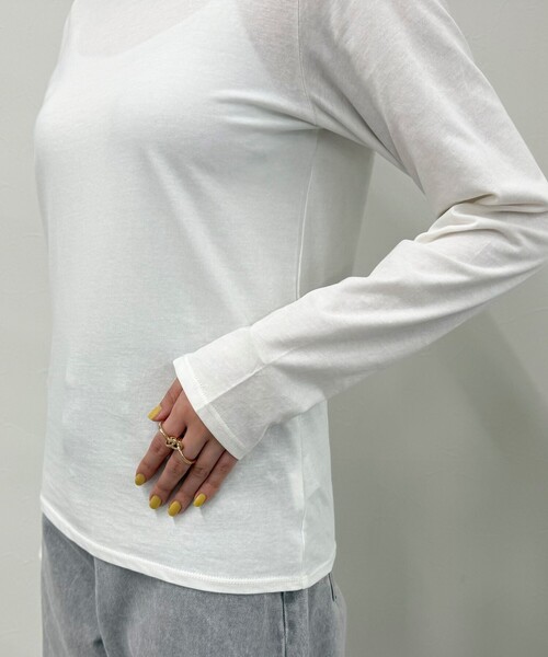 fredy emue(フレディエミュ)の「ハイツイストコットンコンパクトロンTシャツ(Tシャツ/カットソー・レディース・ホワイト系その他/イエロー/ブラック/グレイッシュベージュ/オフホワイト・38)」の14枚目の写真