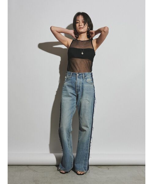 Ungrid（アングリッド）の「【Htage】バックポケットデザインフレアデニム（デニムパンツ・レディース・ブルー・24inch/25inch/26inch）」の14枚目の写真