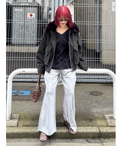 SLY(スライ)の「CUT OUT STRAIGHT SW PT カットアウト ストレート スウェットパンツ(スウェットパンツ・レディース・ブラック/杢グレー・1/2/FREE)」の17枚目の写真