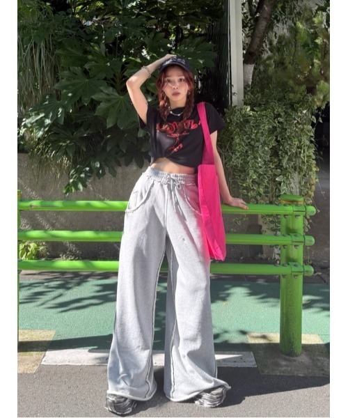 SLY(スライ)の「CUT OUT STRAIGHT SW PT カットアウト ストレート スウェットパンツ(スウェットパンツ・レディース・ブラック/杢グレー・1/2/FREE)」の19枚目の写真