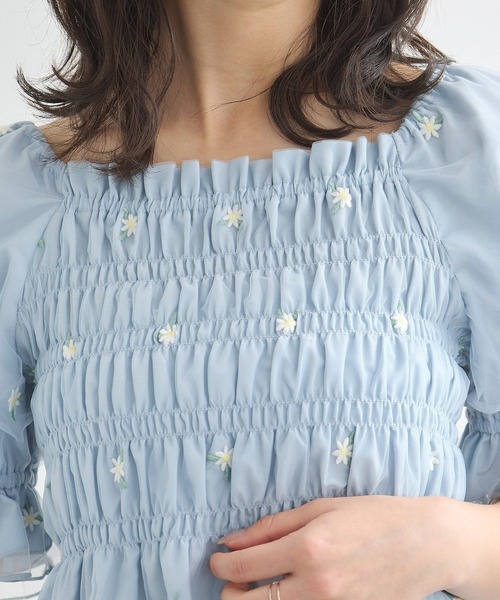 セール】フラワー刺繍シャーリングプルオーバー（シャツ