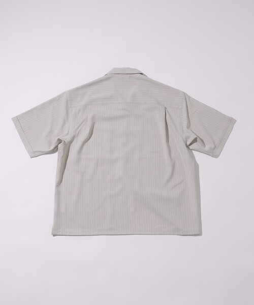 FREAK'S STORE（フリークスストア）の「FREAK’S STORE/フリークスストア Reflax 機能性素材 リラックスフィット ストライプ オープンカラーシャツ ショートスリーブ/吸水速乾/イージーケア/UVカット/接触冷感/エコ素材/ストレ（シャツ/ブラウス・メンズ・オフホワイト/オリーブ・SMALL/MEDIUM/LARGE）」の13枚目の写真