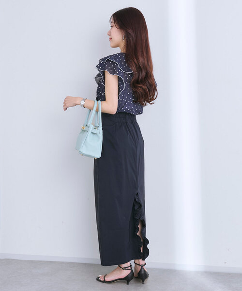 La boutique BonBon(ラブティックボンボン)の「【最強愛されブラウス】ドットラッフルブラウス(シャツ/ブラウス・レディース・オフホワイト/ネイビー・FREE)」の14枚目の写真