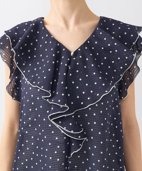 La boutique BonBon(ラブティックボンボン)の「【最強愛されブラウス】ドットラッフルブラウス(シャツ/ブラウス・レディース・オフホワイト/ネイビー・FREE)」の18枚目の写真