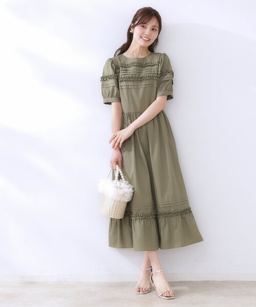 couture brooch（クチュールブローチ）の「エシカルコットン タック＆フリルワンピース（ワンピース・レディース・ネイビー/ベージュ/オリーブ・36/38/42/40）」の8枚目の写真