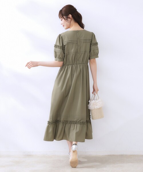 couture brooch（クチュールブローチ）の「エシカルコットン タック＆フリルワンピース（ワンピース・レディース・ネイビー/ベージュ/オリーブ・36/38/42/40）」の10枚目の写真