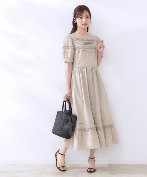 couture brooch（クチュールブローチ）の「エシカルコットン タック＆フリルワンピース（ワンピース・レディース・ネイビー/ベージュ/オリーブ・36/38/42/40）」の17枚目の写真