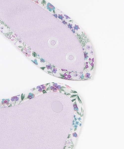 ANNA SUI mini（アナスイ・ミニ）の「ネコラトルつきスタイ【日本製】（スタイ/よだれかけ・キッズ・ホワイト・F）」の3枚目の写真