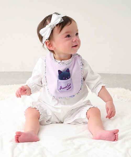 ANNA SUI mini（アナスイ・ミニ）の「ネコラトルつきスタイ【日本製】（スタイ/よだれかけ・キッズ・ホワイト・F）」の5枚目の写真