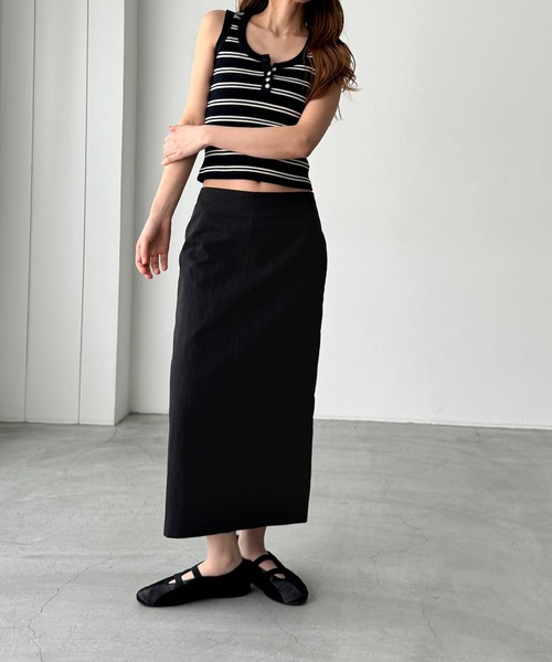 CANAL JEAN（キャナルジーン）の「MAYSEVEN　コットンナイロンタイトスカート（スカート・レディース・ホワイト/ブラック・SMALL/MEDIUM）」の4枚目の写真