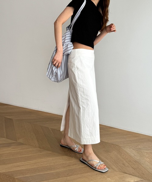 CANAL JEAN（キャナルジーン）の「MAYSEVEN　コットンナイロンタイトスカート（スカート・レディース・ホワイト/ブラック・SMALL/MEDIUM）」の5枚目の写真