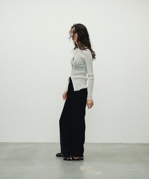 Lutim by u(ルチバイユー)の「Sherbet Touch Front Hole Random Rib Knit / シャーベットタッチフロントホールランダムリブニット(ニット/セーター・レディース・ホワイト/ブラック/グレイッシュベージュ・FREE)」の14枚目の写真