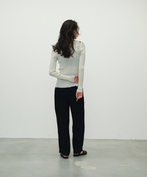 Lutim by u(ルチバイユー)の「Sherbet Touch Front Hole Random Rib Knit / シャーベットタッチフロントホールランダムリブニット(ニット/セーター・レディース・ホワイト/ブラック/グレイッシュベージュ・FREE)」の15枚目の写真