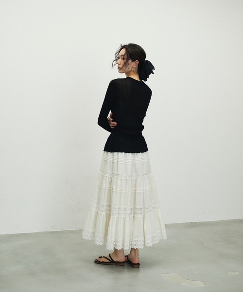 Lutim by u(ルチバイユー)の「Sherbet Touch Front Hole Random Rib Knit / シャーベットタッチフロントホールランダムリブニット(ニット/セーター・レディース・ホワイト/ブラック/グレイッシュベージュ・FREE)」の8枚目の写真