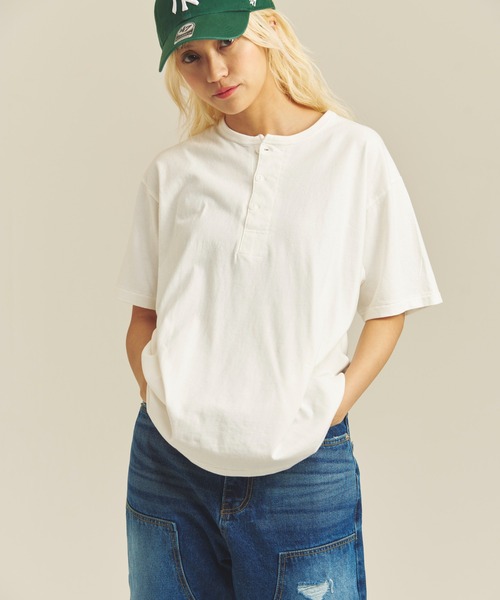 Healthknit(ヘルスニット)の「Healthknit TOMPKINS JERSEY HENLEY NECK S/S TEE(Tシャツ/カットソー・メンズ・ホワイト/ブラック・L/M/XL)」の1枚目の写真