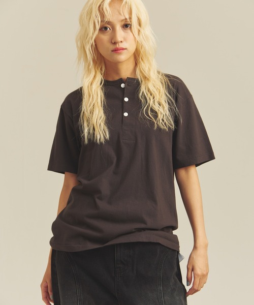 Healthknit(ヘルスニット)の「Healthknit TOMPKINS JERSEY HENLEY NECK S/S TEE(Tシャツ/カットソー・メンズ・ホワイト/ブラック・L/M/XL)」の2枚目の写真