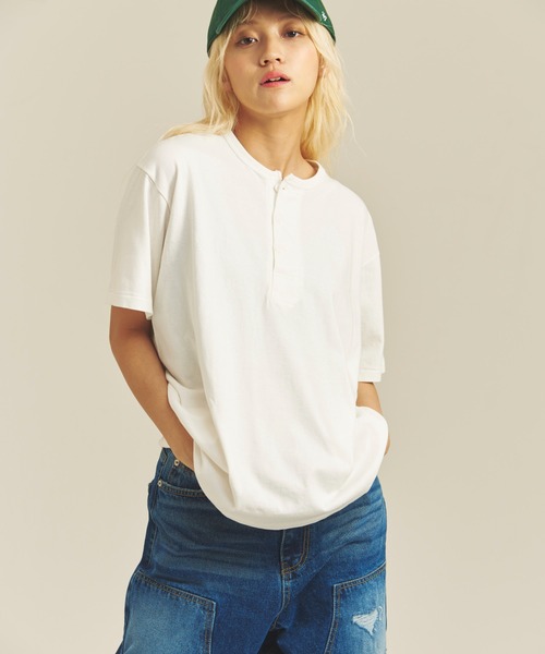 Healthknit(ヘルスニット)の「Healthknit TOMPKINS JERSEY HENLEY NECK S/S TEE(Tシャツ/カットソー・メンズ・ホワイト/ブラック・L/M/XL)」の3枚目の写真