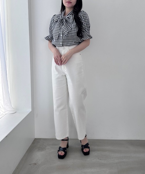 MISCH MASCH（ミッシュマッシュ）の「ハイウエストワイドデニム（デニムパンツ・レディース・ホワイト/インディゴブルー・マルチサイズ）」の14枚目の写真