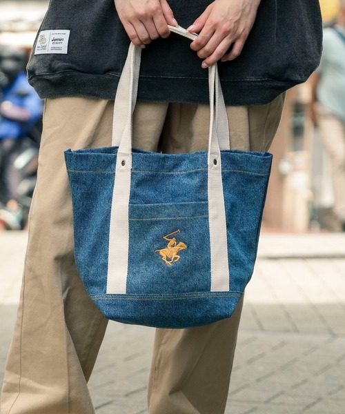 BEVERLY HILLS POLO CLUB(ビバリーヒルズポロクラブ)の「【BEVERLY HILLS POLO CLUB/ビバリーヒルズポロクラブ】【デニム素材で魅せるトラッド】デニム トートバッグ 大きめ A4・PC対応 肩掛け可(トートバッグ・メンズ・ネイビー/ブラック/ブルー・FREE)」の6枚目の写真