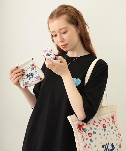 MILKFED.(ミルクフェド)の「FLOWER PATTERN MIRROR(手鏡/メイクミラー・レディース・オフホワイト/ライトピンク/ライトブルー・ONE SIZE)」の6枚目の写真