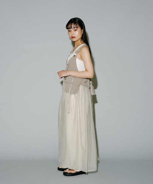 terrace(テラス)の「タクティカルベストオーガンザワンピース(サロペット/オーバーオール・レディース・グレイッシュベージュ/カーキ/ブラック・MEDIUM)」の19枚目の写真
