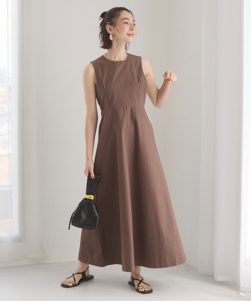 ANGIE（アンジー）の「バックオープンノースリーブワンピース（ワンピース・レディース・ブラック/ダークブラウン・FREE）」の21枚目の写真