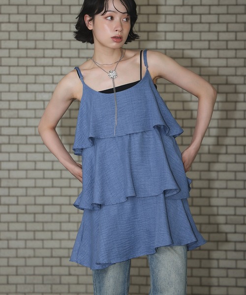 Ampirula(アンピルーラ)の「ティアードフレアキャミチュニック ブラウス(シャツ/ブラウス・レディース・ブルー/ブラック/オフホワイト・FREE)」の6枚目の写真
