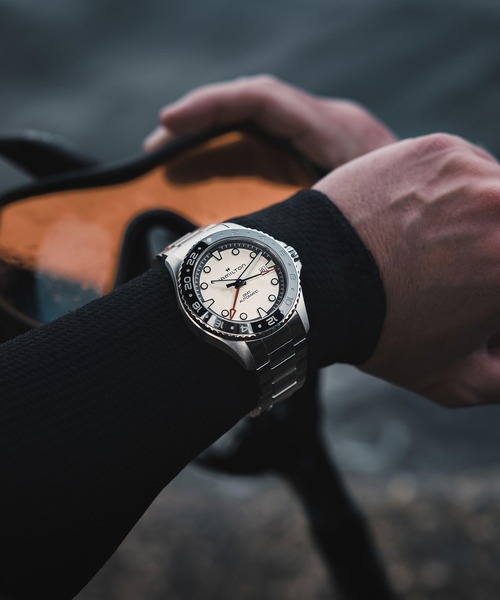 HAMILTON（ハミルトン）の「HAMILTON [ハミルトン] 腕時計 Khaki Scuba （カーキ スキューバ） GMT オート 自動巻き 43MM シルバー×シルバー（アナログ腕時計・メンズ・シルバー・FREE）」の9枚目の写真