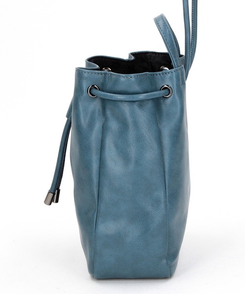 HIDEAWAYS NICOLE(ハイダウェイニコル)の「ティアドロップ2WAYミニショルダーバッグ(ショルダーバッグ・メンズ・ライトベージュ/ブラック/ブルー・FREE)」の13枚目の写真