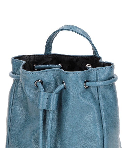 HIDEAWAYS NICOLE(ハイダウェイニコル)の「ティアドロップ2WAYミニショルダーバッグ(ショルダーバッグ・メンズ・ライトベージュ/ブラック/ブルー・FREE)」の16枚目の写真