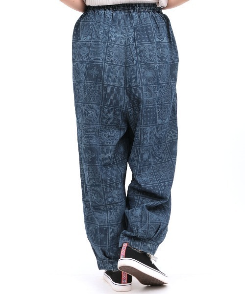 チチカカ（チチカカ）の「アディレプリントデニムパンツ（デニムパンツ・レディース・ブラック/インディゴブルー・FREE）」の8枚目の写真