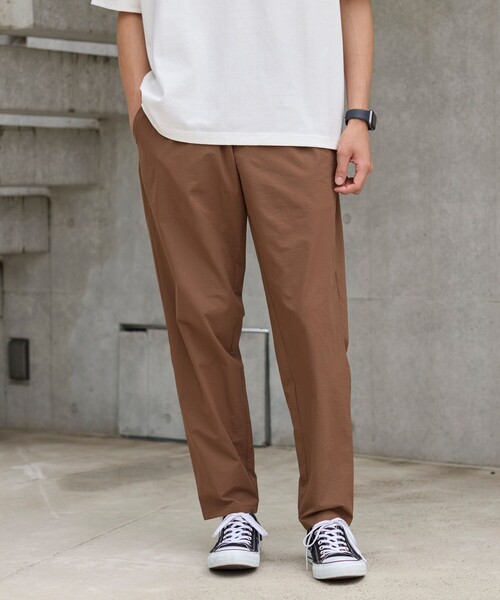 coen（コーエン）の「ハイカーテックライトウェイトテーパードパンツ【洗濯機洗い可・２WAYストレッチ・防シワ】（その他パンツ・メンズ・ブラック/ダークグレー/ブラウン・S/M/L/XL）」の3枚目の写真