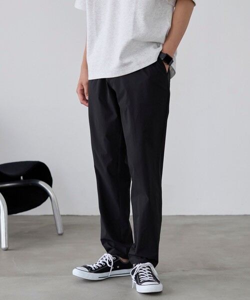coen（コーエン）の「ハイカーテックライトウェイトテーパードパンツ【洗濯機洗い可・２WAYストレッチ・防シワ】（その他パンツ・メンズ・ブラック/ダークグレー/ブラウン・S/M/L/XL）」の2枚目の写真