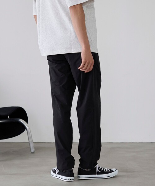coen（コーエン）の「ハイカーテックライトウェイトテーパードパンツ【洗濯機洗い可・２WAYストレッチ・防シワ】（その他パンツ・メンズ・ブラック/ダークグレー/ブラウン・S/M/L/XL）」の6枚目の写真