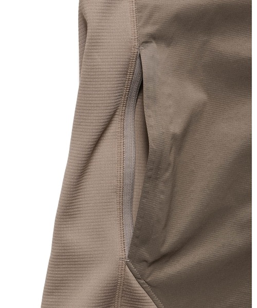 F.C.Real Bristol（エフシーレアルブリストル）の「GRID FLEECE HYBRID BLOUSON（ブルゾン・メンズ・ベージュ/ブラック・SMALL/MEDIUM/LARGE/X-LARGE/XX-LARGE）」の12枚目の写真