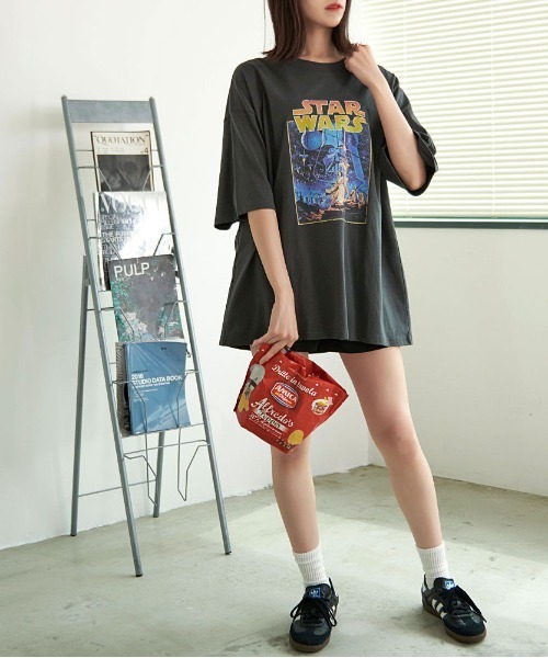 STAR WARS（スターウォーズ）の「『STAR WARS/スターウォーズ』STAR WARS ピグメント風半袖TEE（Tシャツ/カットソー・レディース・ブラック系2/ブラック系1・LL/L/M）」の21枚目の写真