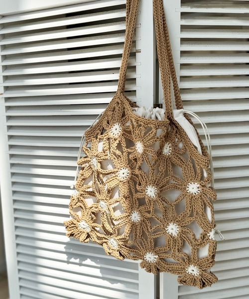 NOLITA LABORATORY（ノリータラボラトリー）の「【 NOLITA / ノリータ 】カギ編み デイジー 花 モチーフ 透け編み 巾着 ショルダーバッグ クロシェア編み バッグ（ショルダーバッグ・レディース・アイボリー/ブラウン・FREE）」の7枚目の写真