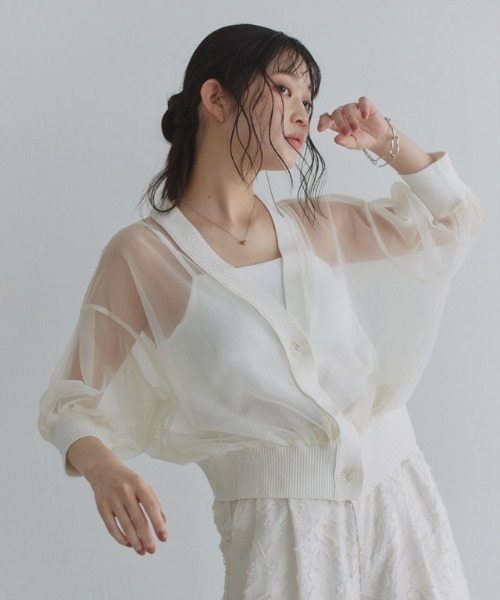 ECLAM(クラム)の「シアー ショート丈 カーディガン 紫外線/冷房対策(カーディガン/ボレロ・レディース・ブラック/ライトグレー/ホワイト・M)」の22枚目の写真
