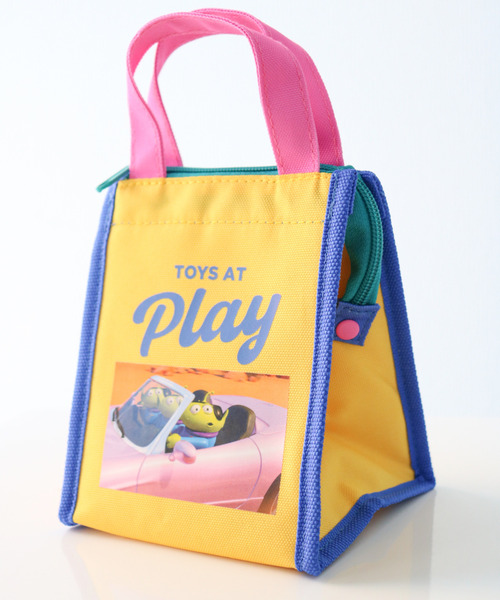 Disney(ディズニー)の「〈DISNEY/ディズニー〉 Toy Story トイストーリー LUNCH BAG/ランチバッグ SS SERIES MOVIE(ランチョンマット/テーブルウェア・レディース・イエロー・ONE SIZE)」の2枚目の写真