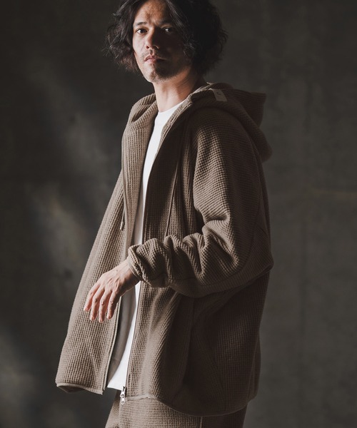 GLIMCLAP(グリムクラップ)の「mpa3856-Zip-up hoodie-Soft brushed waffle fabric- ジップアップパーカー(パーカー・メンズ・キナリ/ダークベージュ/ブラック・S/M/L)」の10枚目の写真